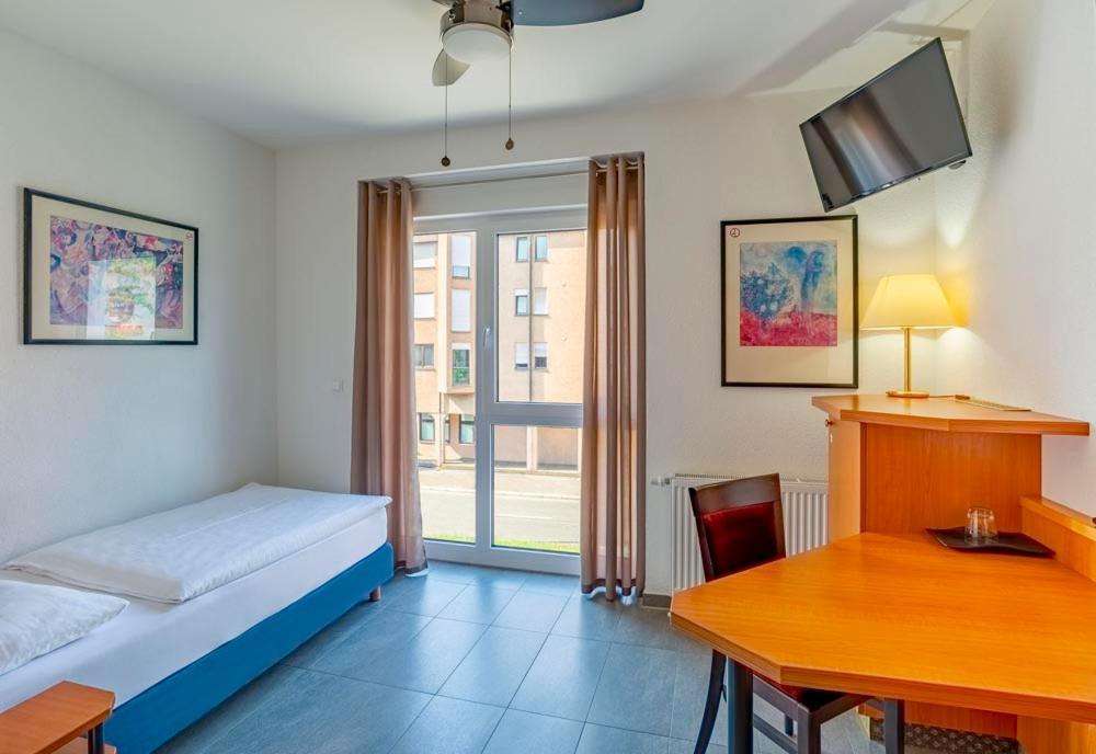 Heilbronner Hotel Am Schoenen Theater Luaran gambar