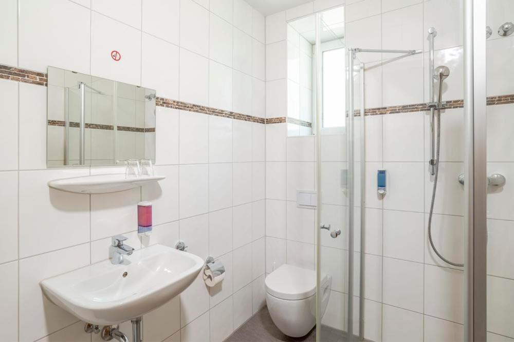Heilbronner Hotel Am Schoenen Theater Luaran gambar